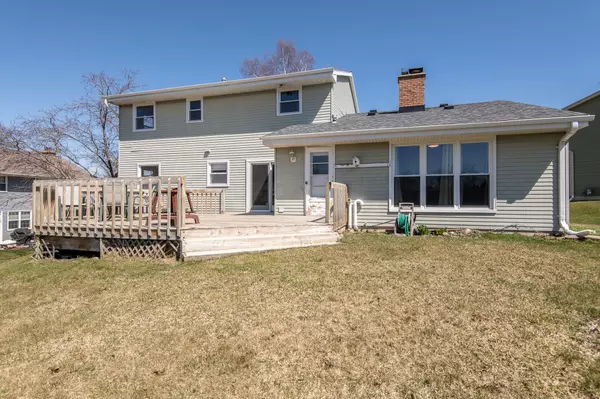 Waukesha, WI 53188,2811 Comanche Ct S