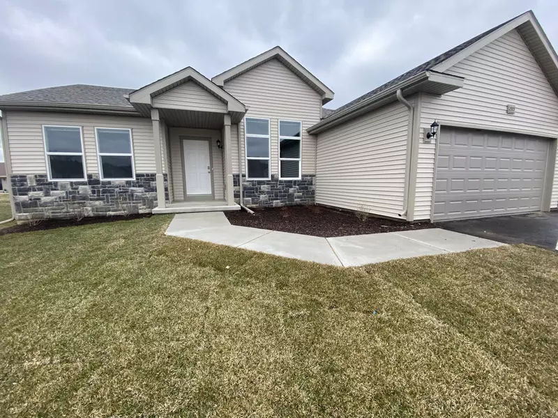 2977 Guinness Dr, Janesville, WI 53546