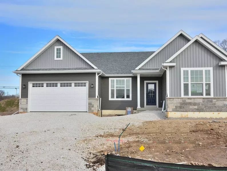 N55W20134 Magnolia Ln, Menomonee Falls, WI 53051