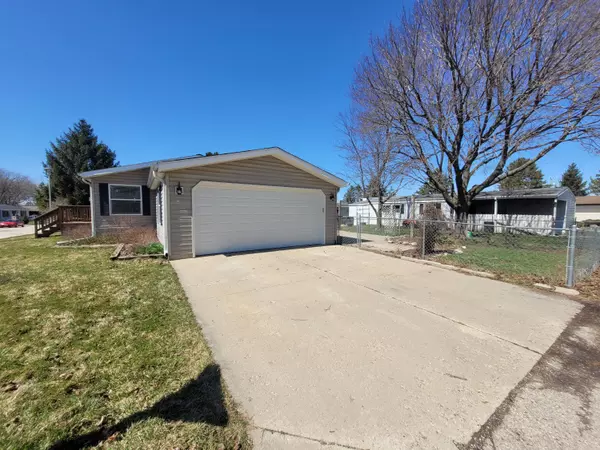 Elkhorn, WI 53121,129 S Eastown Manor -