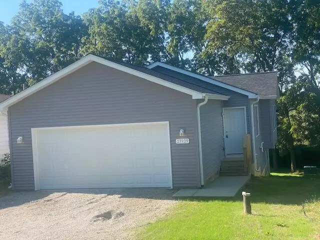 23929 126th Pl, Salem Lakes, WI 53179