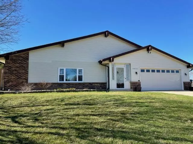 W160S7131 Daisy Dr, Muskego, WI 53150