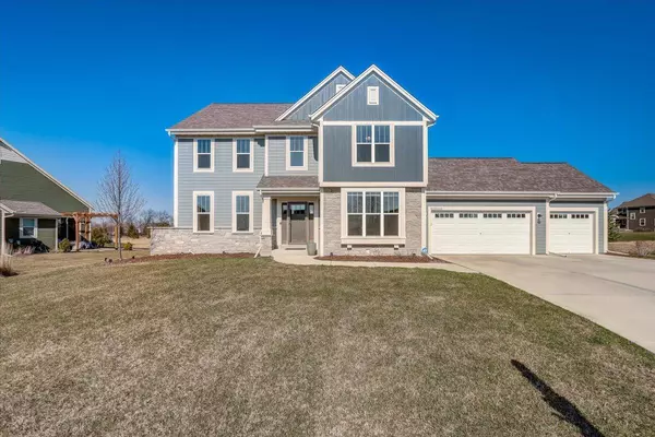 Pewaukee, WI 53072,W239N3736 River Birch Ct