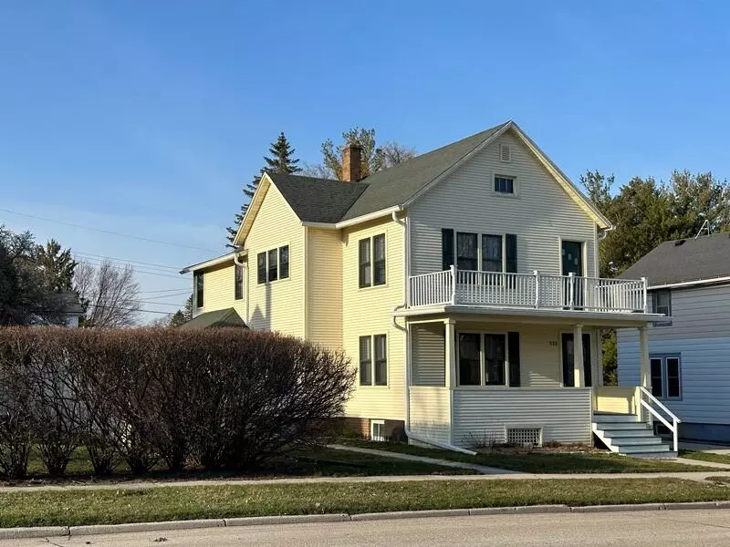 522 Jefferson St, Sheboygan Falls, WI 53085