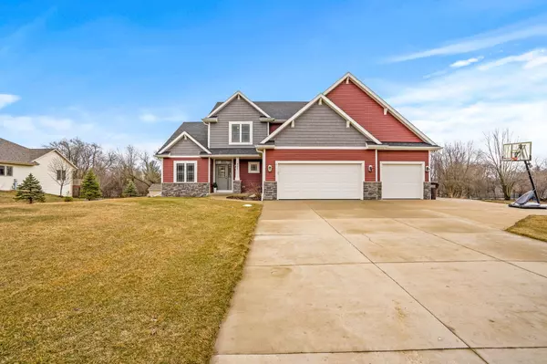 Eagle, WI 53119,327 Appletree Ln