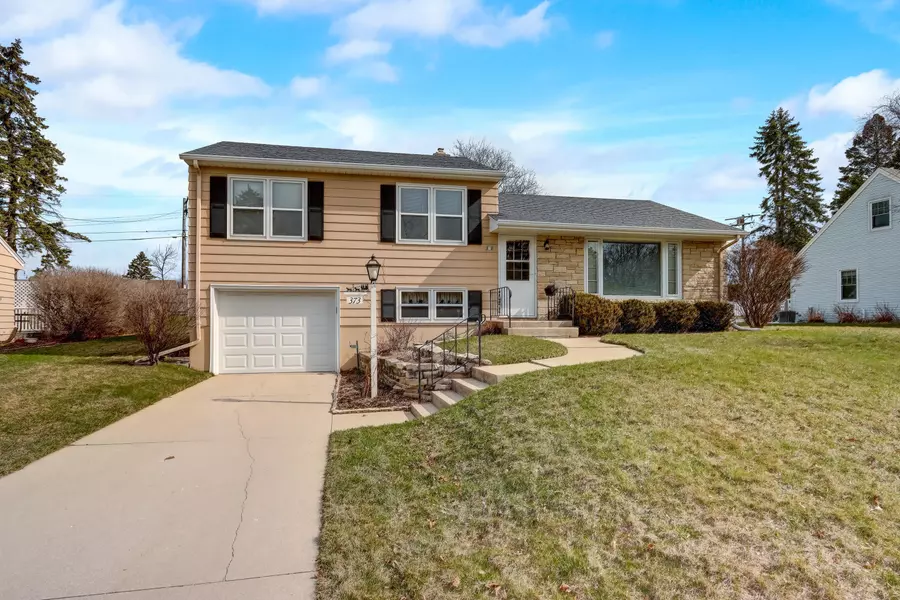 373 E Whitefish Rd, Port Washington, WI 53074