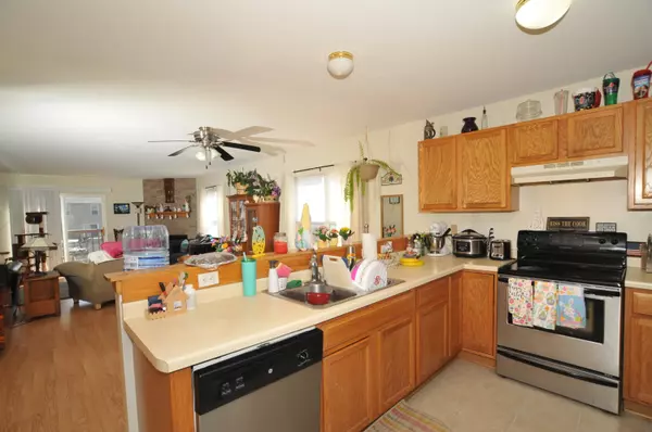 Oak Creek, WI 53154,1425 E Buckwood Ct Unit 1427