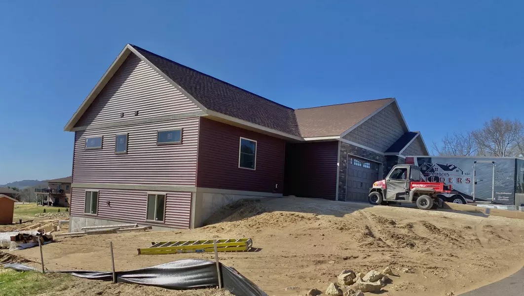 W7710 Parcher Ct, Holland, WI 54636