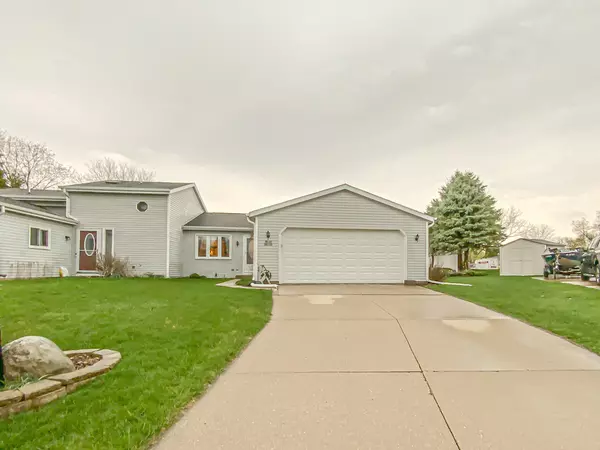 Sussex, WI 53089,W233N6133 Teakwood Ct