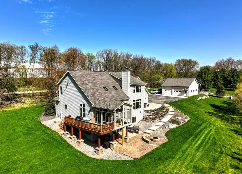 N7154 Stoney Creek Rd, Lake Mills, WI 53594