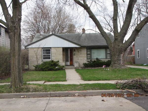 5150 N 61st St, Milwaukee, WI 53218