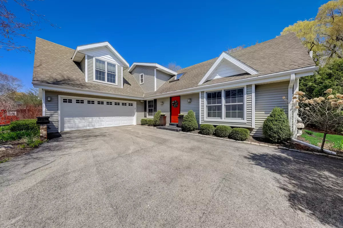 Mequon, WI 53092,10314 N Fontainbleau Ct