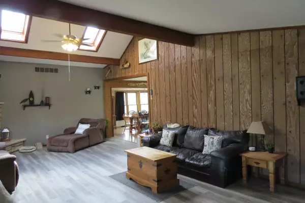 Twin Lakes, WI 53181,115 Basset St