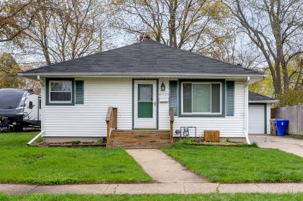 6533 51st Ave, Kenosha, WI 53142