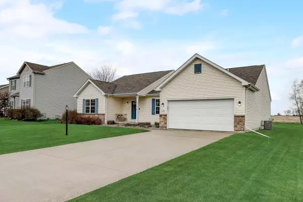 Ixonia, WI 53036,W1195 Deer Creek Cir