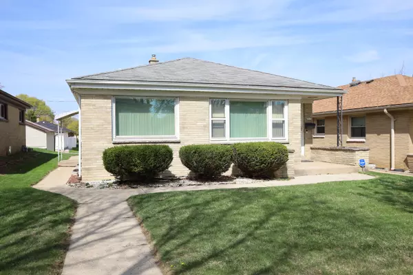 3915 N 61st St, Milwaukee, WI 53216