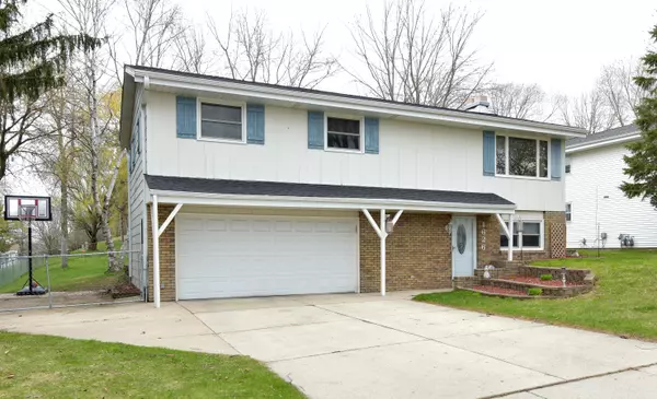 1626 Jefferson St, West Bend, WI 53090