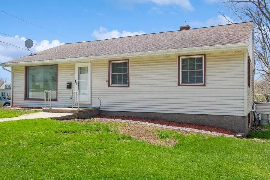 351 S Walnut St, Mayville, WI 53050