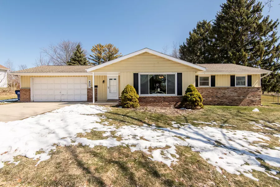 500 Summit Dr, Port Washington, WI 53074