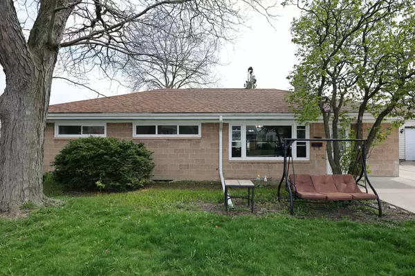 1631 Manitowoc Ave, South Milwaukee, WI 53172