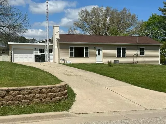 1501 Conant St, Lake Geneva, WI 53147