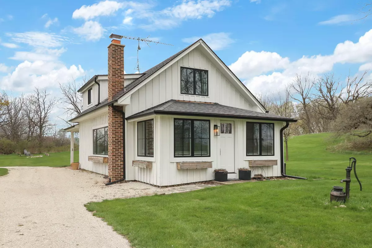 Linn, WI 53147,N1217 Academy Rd