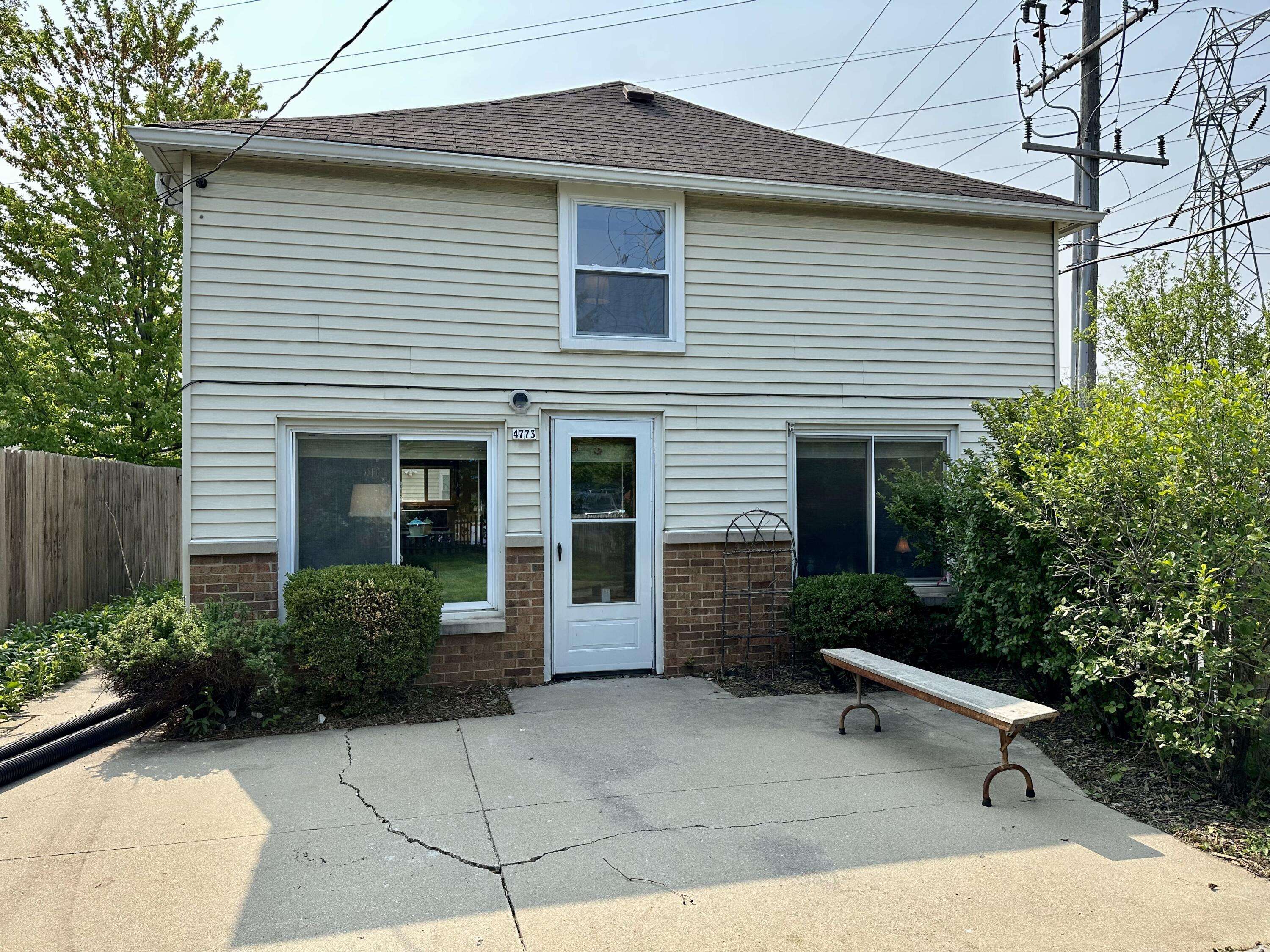4773 N 118th St, Wauwatosa, WI 53225