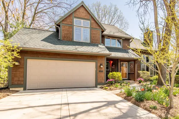 5915 Finch Ln,  Caledonia,  WI 53402