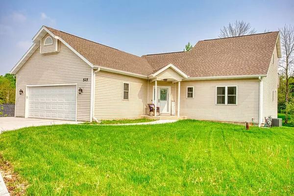 Neosho, WI 53059,525 Island View Cir