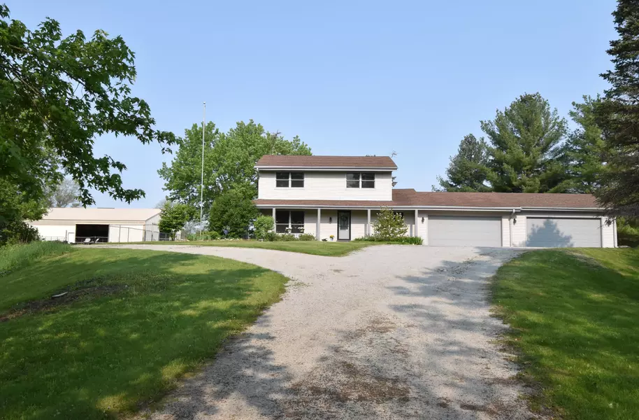 W350S10023 Sprague Rd, Eagle, WI 53119