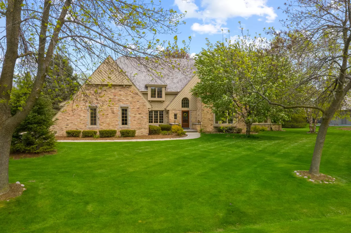 Mequon, WI 53092,10440 N Beechwood Dr