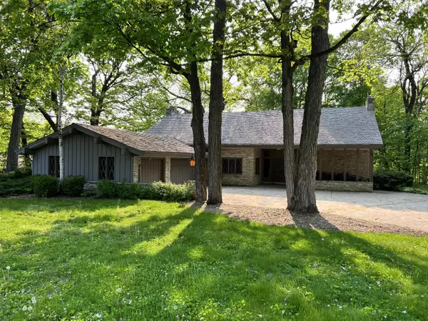 1777 Helene Dr, Brookfield, WI 53045