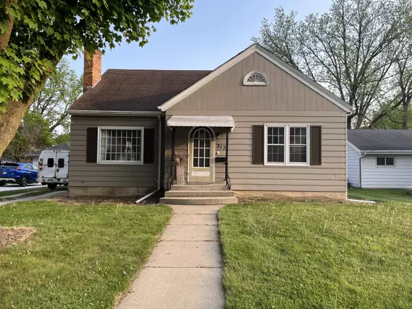 313 W Lake St, Horicon, WI 53032