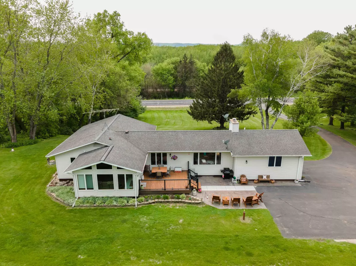 Alma, WI 54610,S2120 State Road 35 -