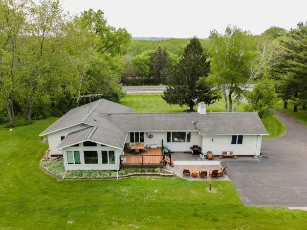 S2120 State Road 35 -, Alma, WI 54610