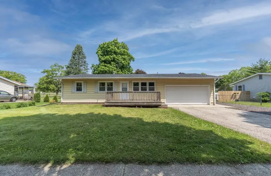 411 W Washington St, Delavan, WI 53115