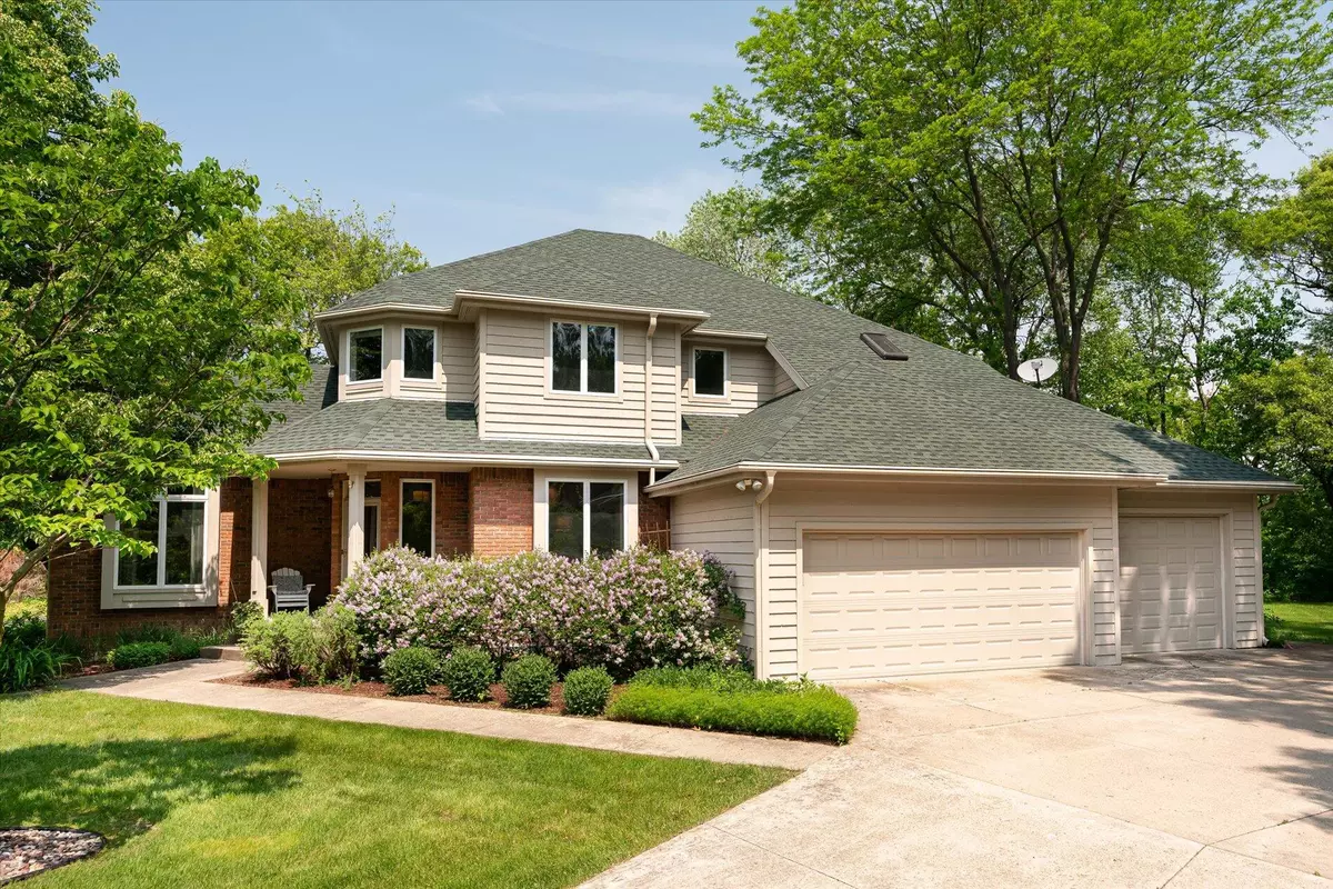 La Crosse, WI 54603,5279 Brackenwood Ct