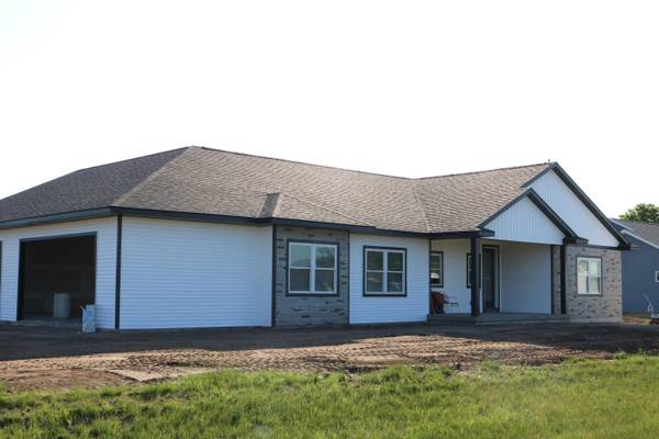 N6830 Sand Prairie Ct, Holland, WI 54636