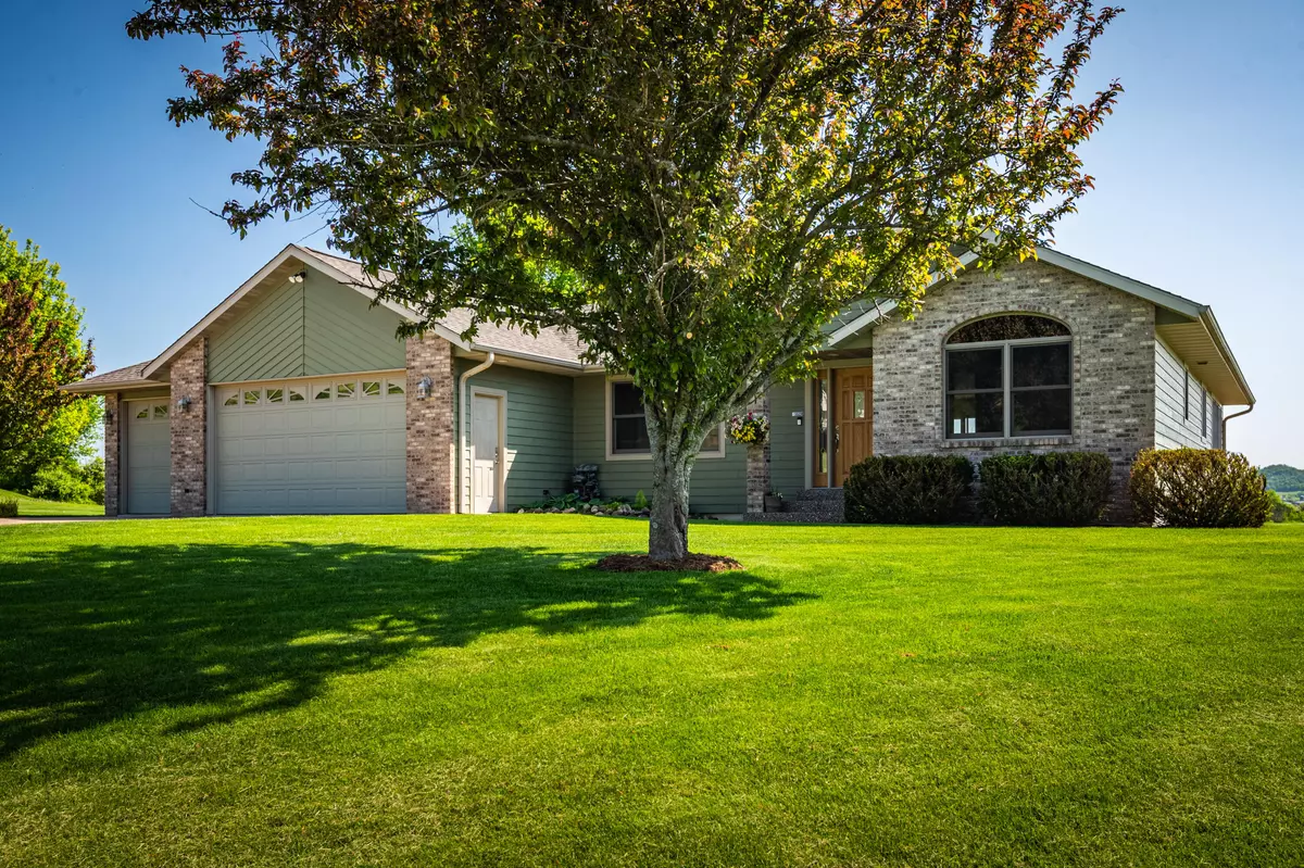 Ettrick, WI 54627,15524 Golf Rd