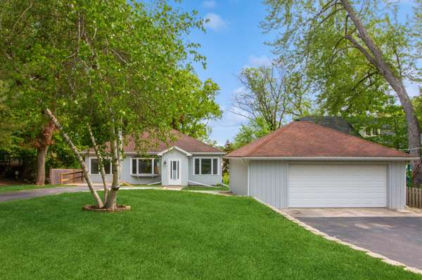 N1194 Tombeau Rd, Bloomfield, WI 53128