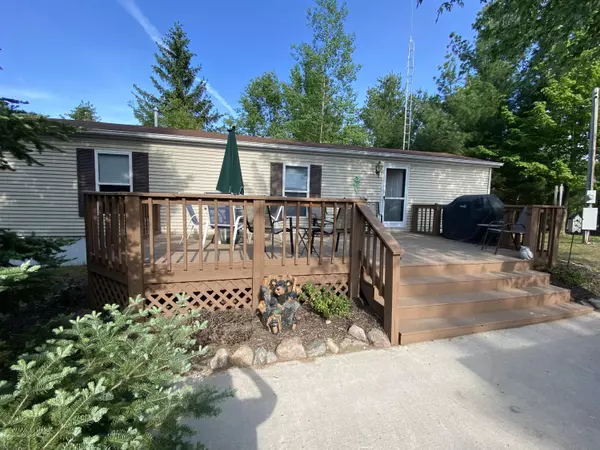 W11427 1st St, Stephenson, WI 54114