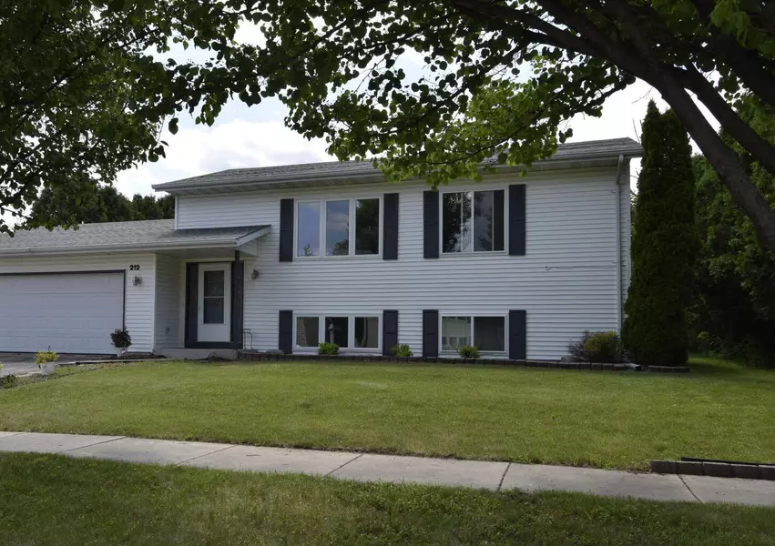 212 Pine St, Delavan, WI 53115