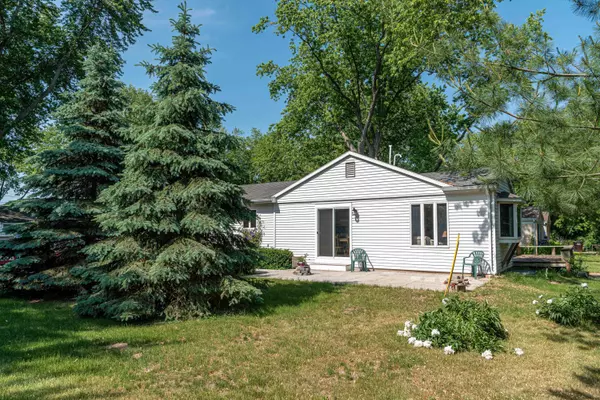 Randall, WI 53128,39422 104th St