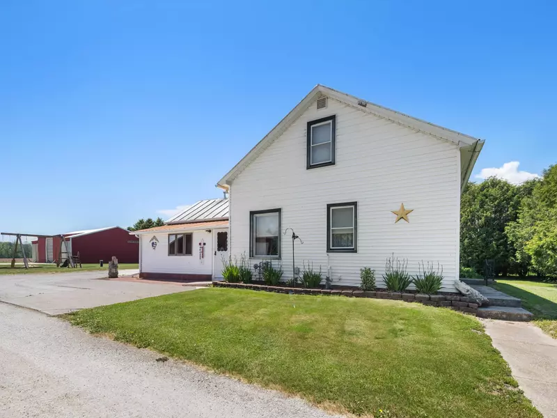 3604 Silver Creek Rd, Newton, WI 54220