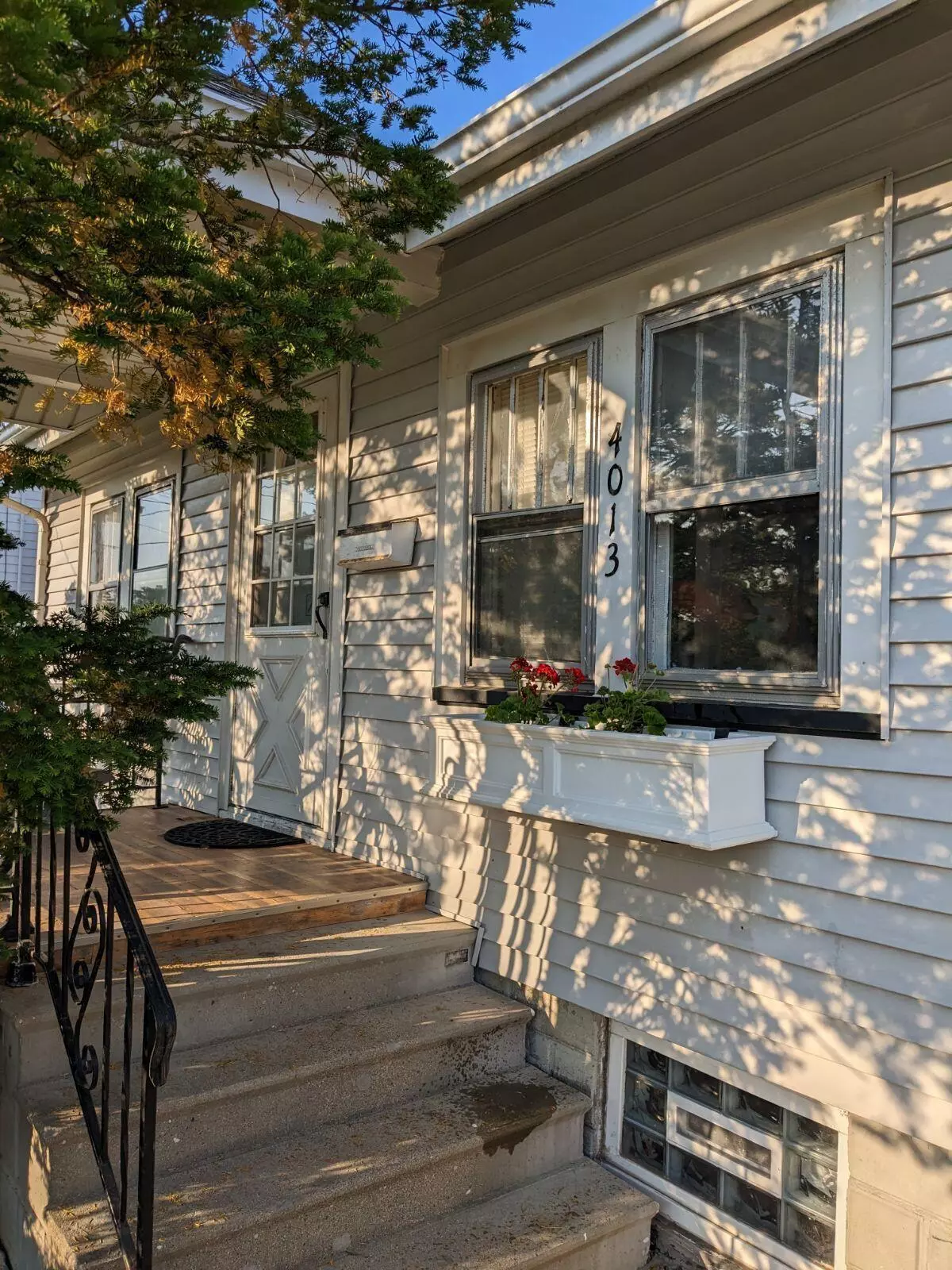 Kenosha, WI 53144,4013 30th Ave