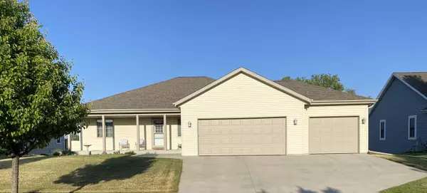 1258 Huron Way, Hartford, WI 53027