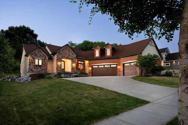 2455 Spring Hill Way, Onalaska, WI 54650