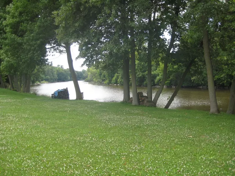 Lt2 River Dr Unit CSM5203, Mayville, WI 53050