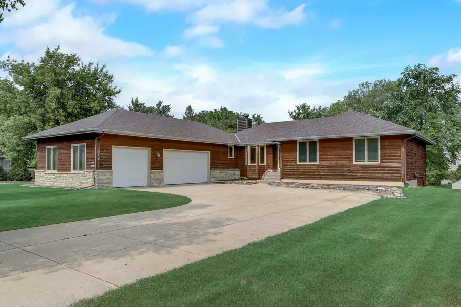 S78W20544 Monterey Dr, Muskego, WI 53150