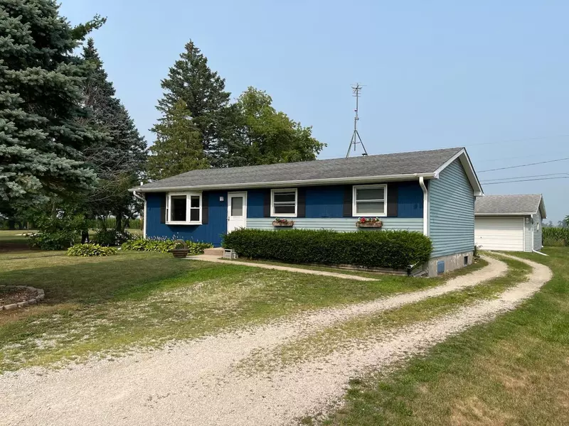 2902 Tilden Ave, Delavan, WI 53115